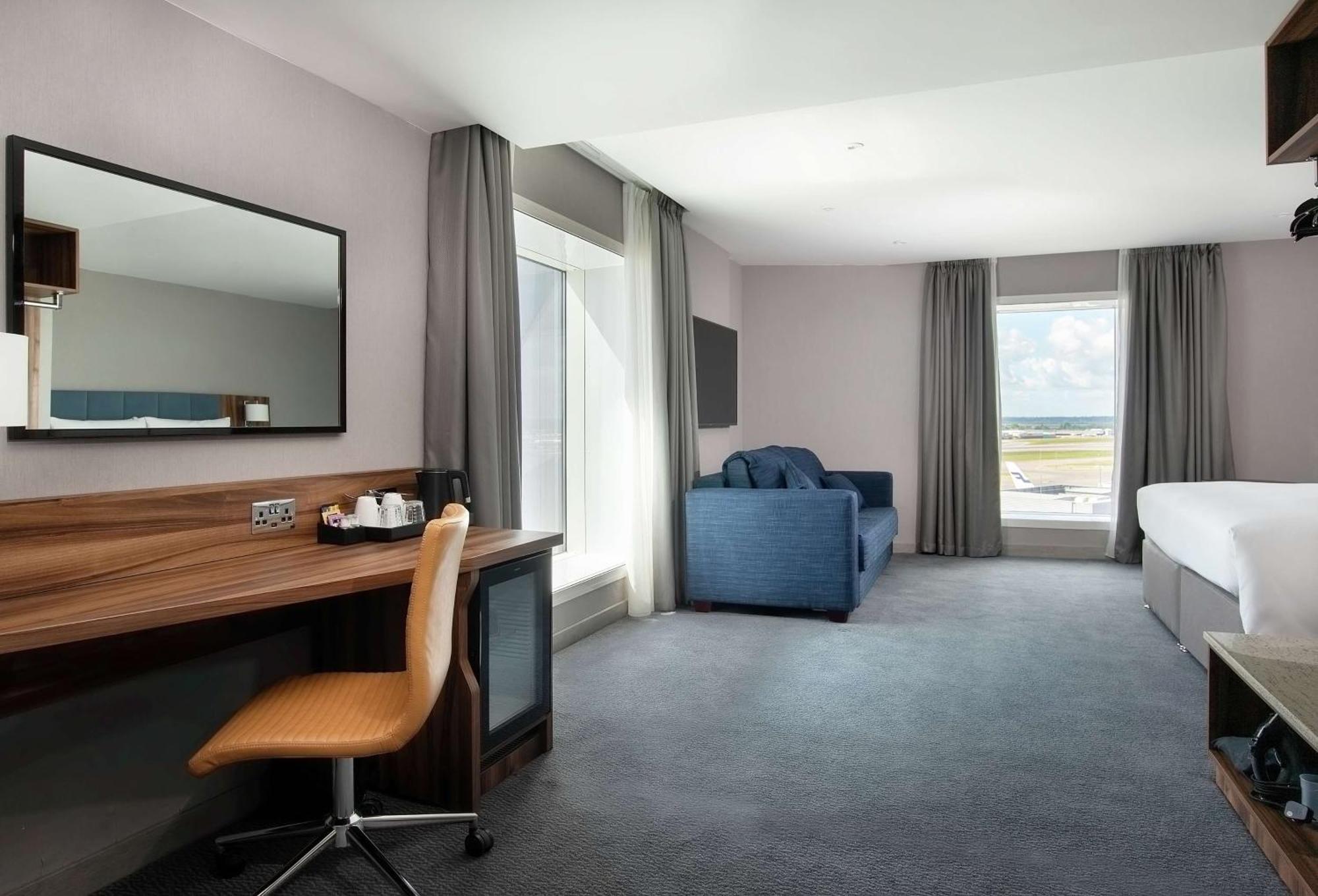Hotel Hilton Garden London Heathrow Terminal 2 And 3 4*